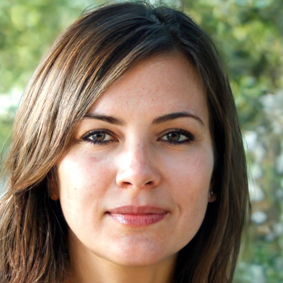 Porträt von Annika Weidner, Finanzcoach für Investitionen und Vermögensaufbau